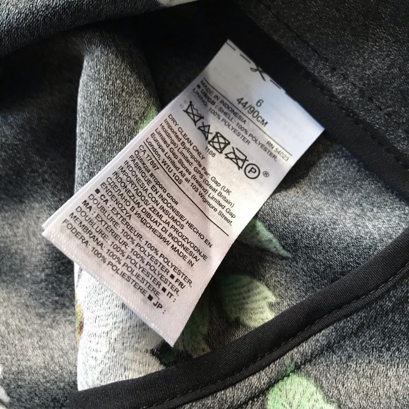 Banana Republic Black Floral Ruffle Racerback 👗 - Picture 7 of 8